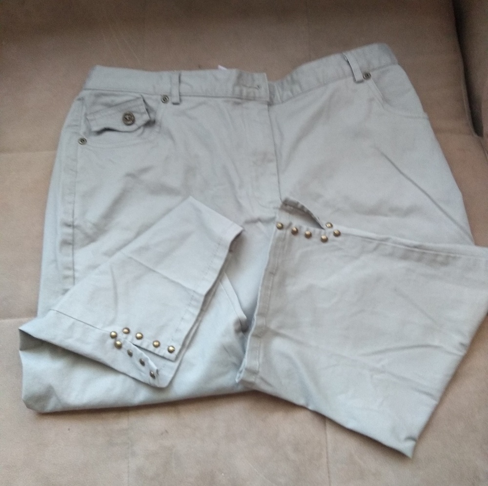 Khaki Capris
